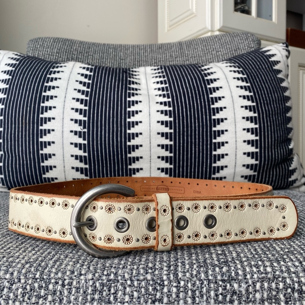 Fossil Embossed/Studded Western Leather Belt - Picture 15 of 15